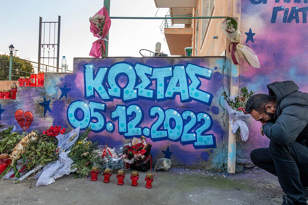 Photo: © RYC | Pavlos Fragoulis, the grieving father of Kostas, at the inauguration of the completed mural.