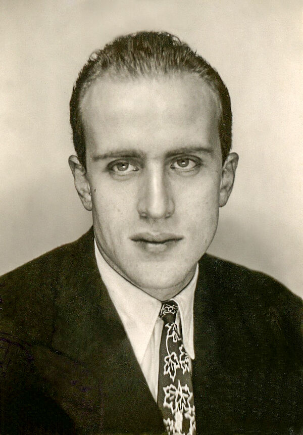 Boris Vian. Passfoto aus einem Fotoautomaten. Boris Vian. Passfoto aus einem Fotoautomaten.