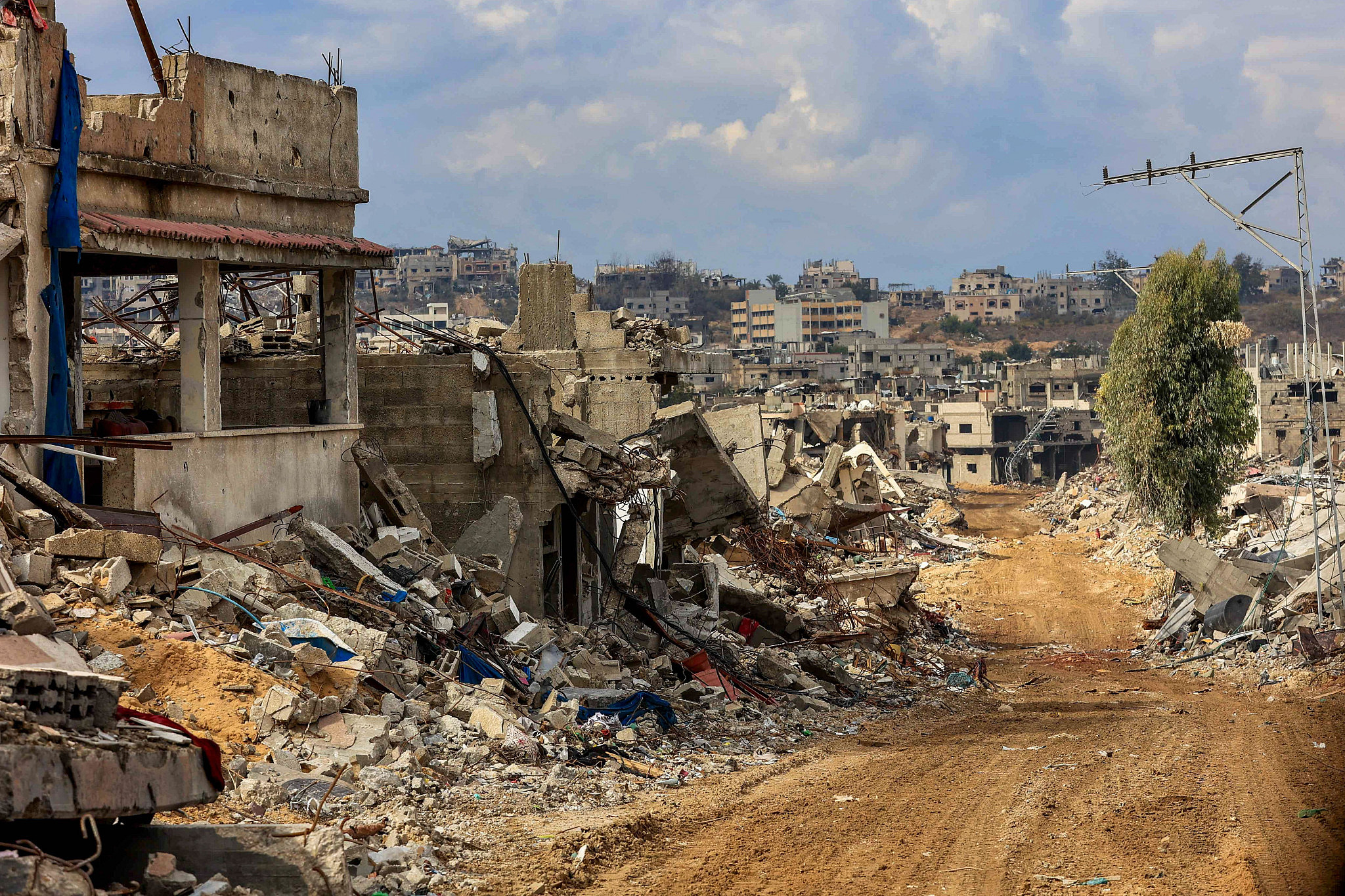 Zerstörte Gebäude in Beit Lahiya im nördlichen Gazastreifen. 28. November 2024. (Oren Cohen/Flash90)
