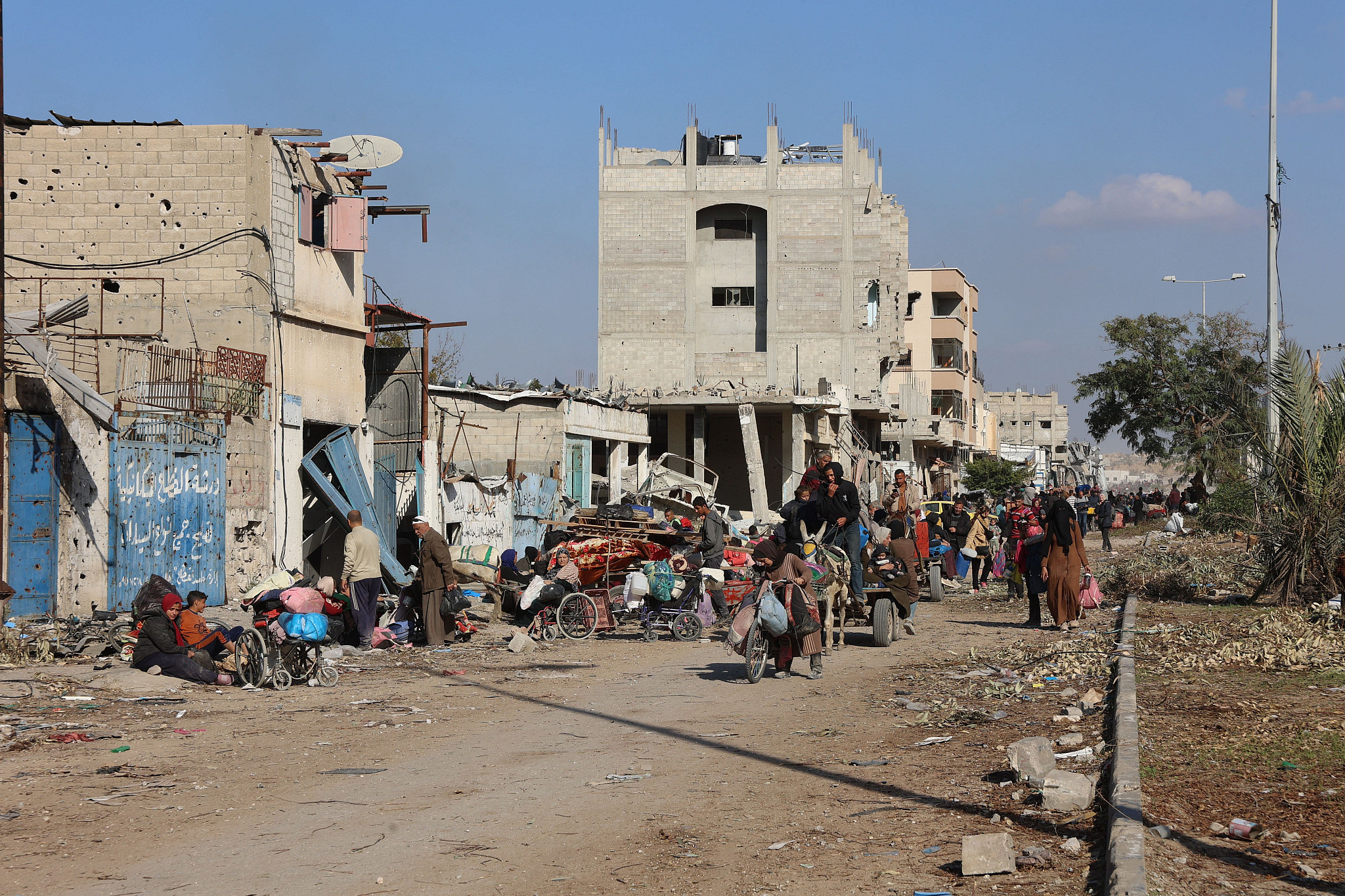 Palästinenser verlassen den Norden des Gazastreifens unter israelischer Belagerung, 24. November 2024. (Omar El-Qattaa)