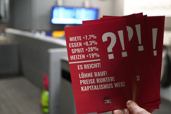 Flyer: Löhne rauf, Preise runter - Kapitalismus weg! Flyer: Löhne rauf, Preise runter - Kapitalismus weg!